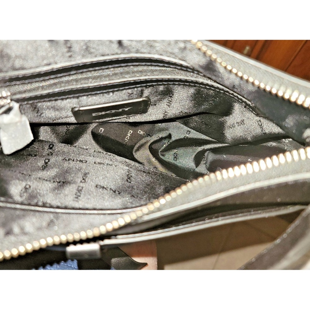 DKNY Black SETH leather shoulder bag NWT ext pocket mag close inside zip pocket - Picture 7 of 13